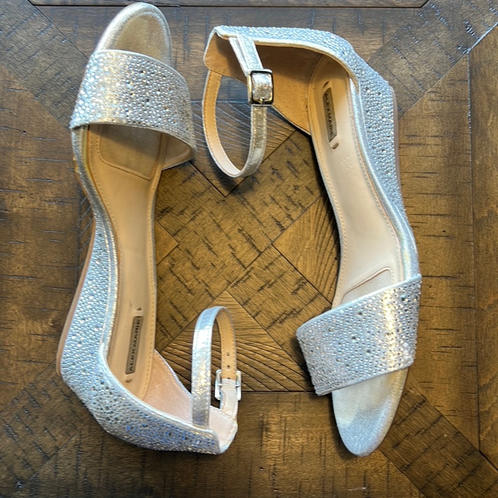 Alex Marie silver sequin 1.5” wedge strappy sandal size 8M
